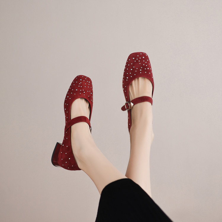 时尚~手工真皮羊翻皮单鞋女金属小铆钉低跟粗跟一字带百搭4041码