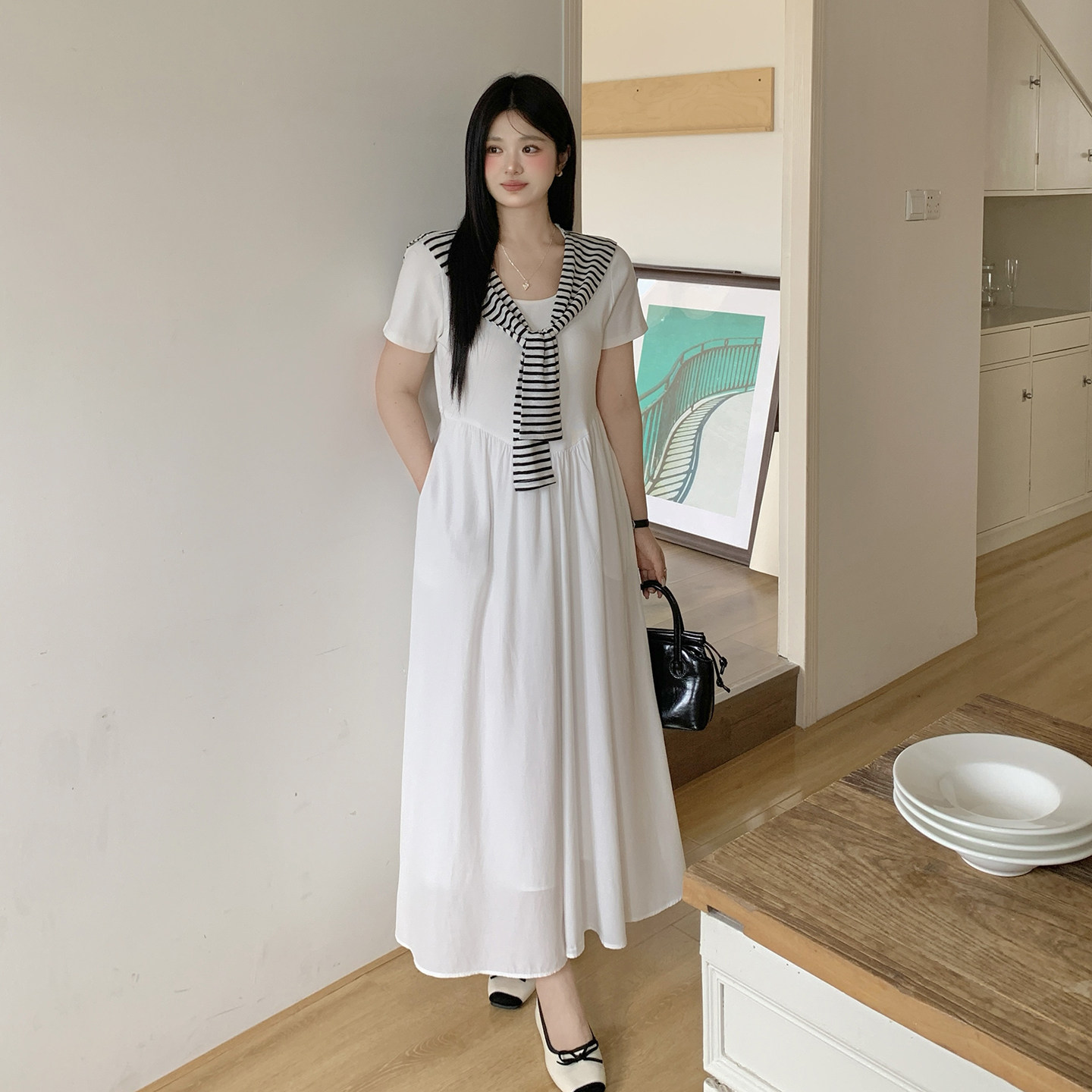 夏季大码法式V领显瘦遮肚连衣裙