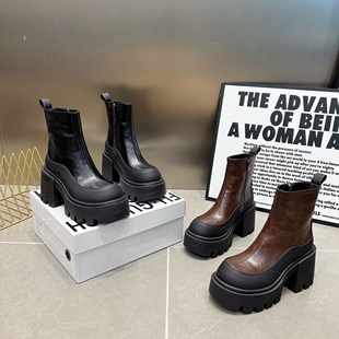 9cm厚底马丁靴女2025秋冬新款 靴瘦瘦靴 真皮拼色圆头粗跟短靴工装