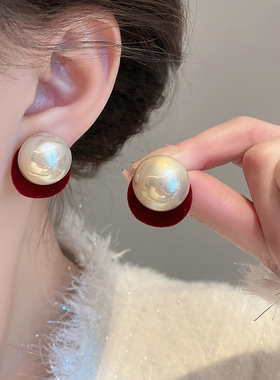 红色丝绒几何珍珠耳环女2024新款爆款高级感新年喜庆耳钉银针耳饰