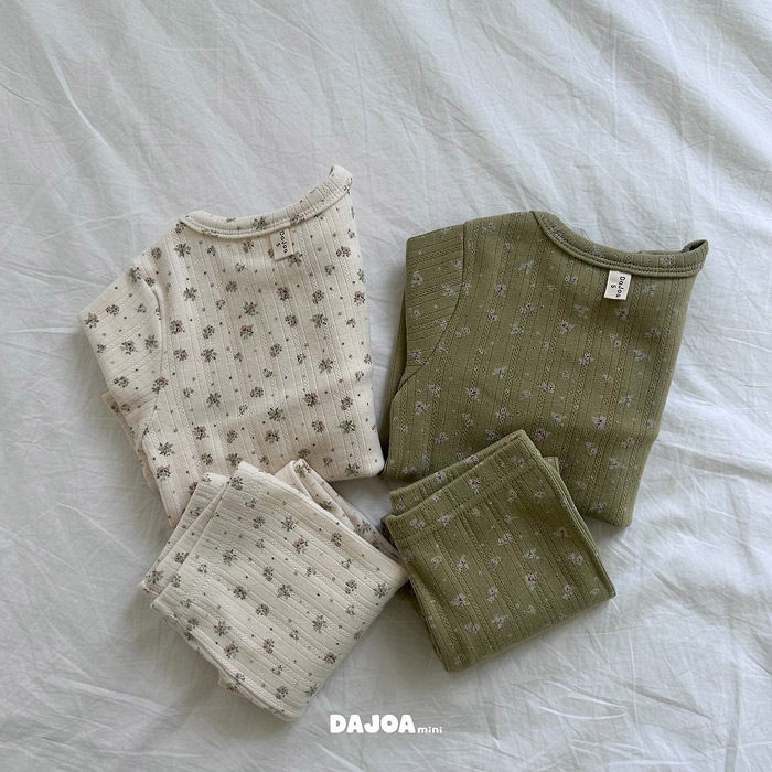 韩国进口婴幼童装女童可爱柔软碎花修身长袖家居服套装春秋款睡衣