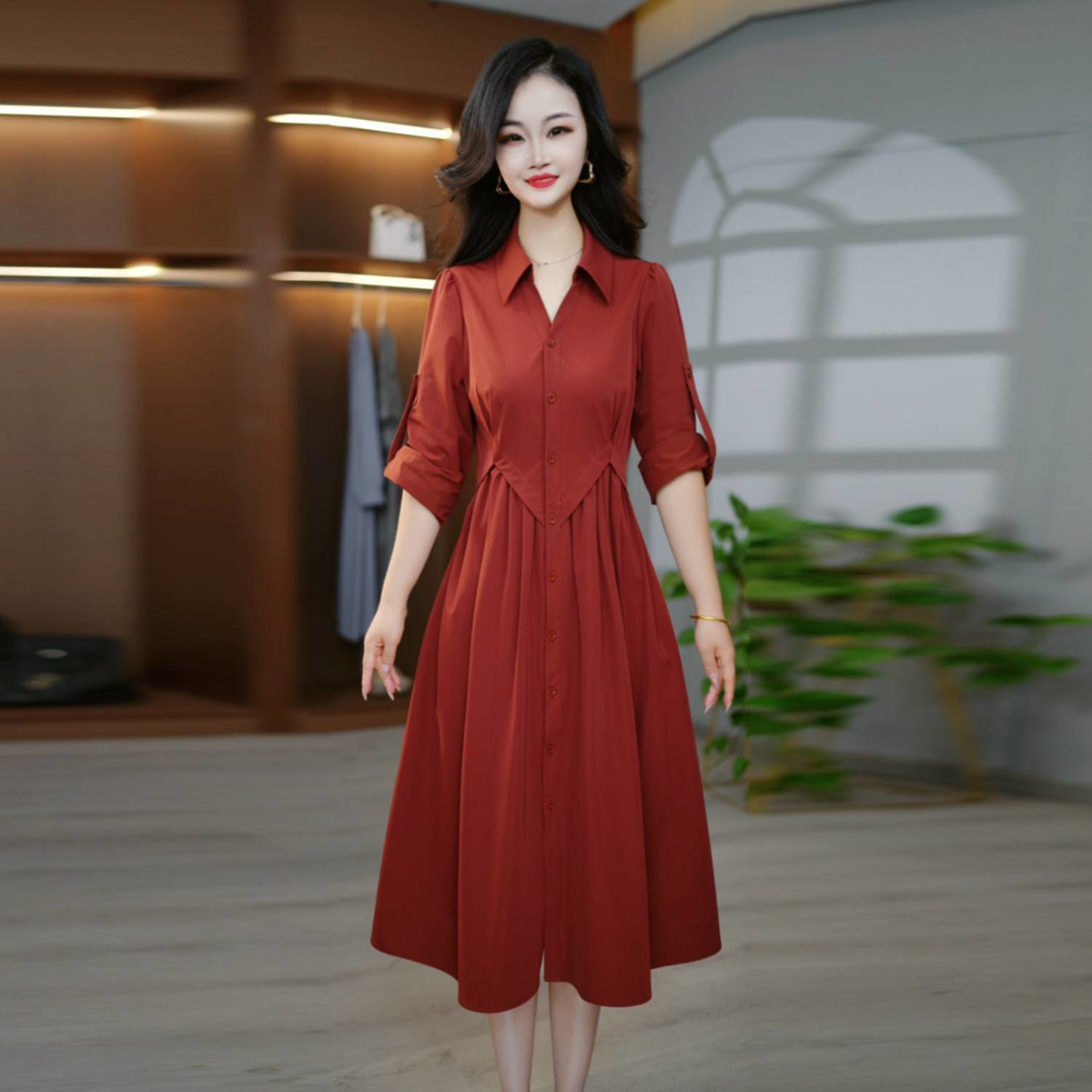 秋季新款时尚妈妈装高级轻奢纯色风衣休闲显瘦百搭减龄中长连衣裙