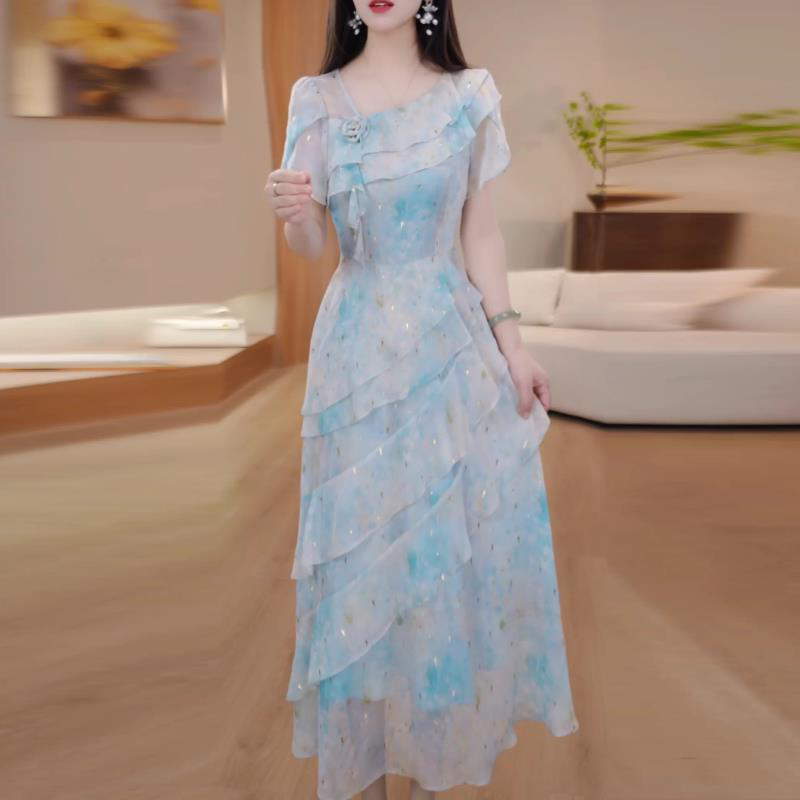 2026新款夏季中长款修身印花妈妈装短袖a字裙设计感斜肩连衣裙女