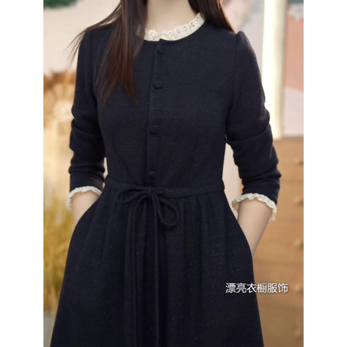 2026秋季新款女装遮肚裙子高级帛莱软精纺简约洋气减龄百搭连衣裙
