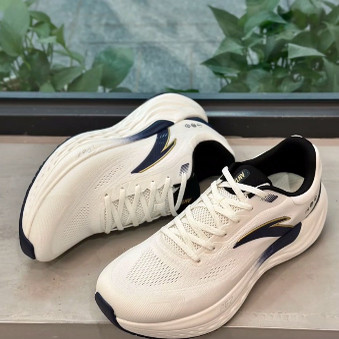 Anta安踏 旅步PG7 缓震慢跑 透气运动 低帮跑步鞋 男款 象牙白