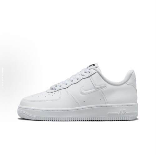 Nike Air Force 1 07 SE W 低帮 板鞋 女款