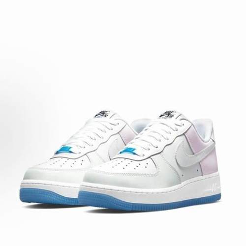 Nike Air Force 1 07 lx  合成革人造革  低帮 板鞋 女款