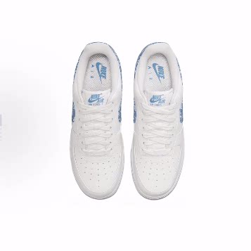 Nike Air Force 1 Low Essential 