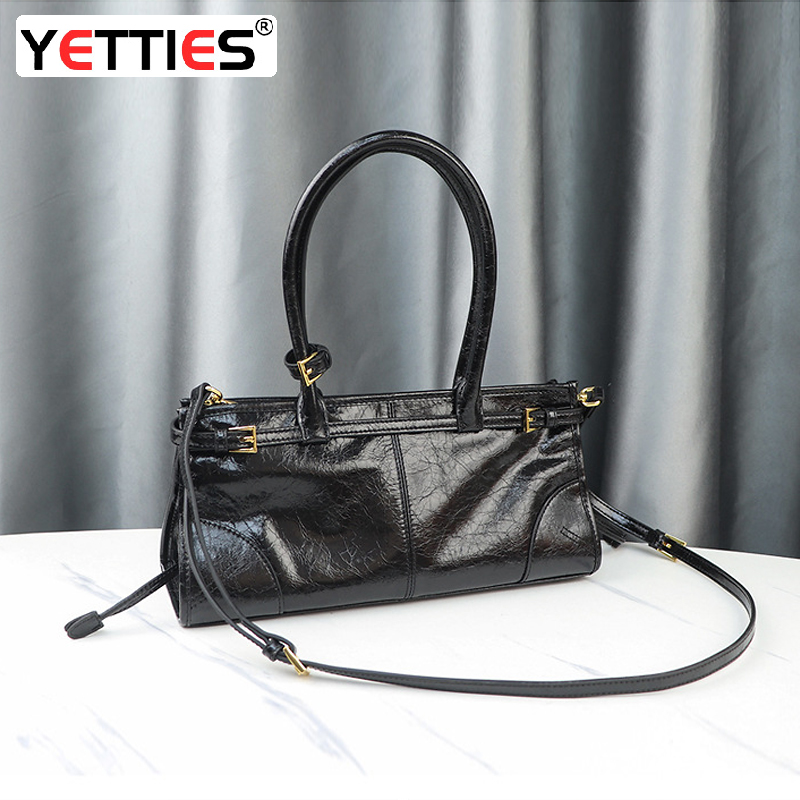 雅特仕油蜡牛皮机车风法棍包