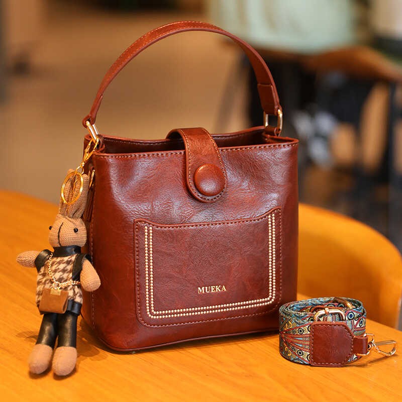 茉妮卡斜挎包送老婆生日礼物