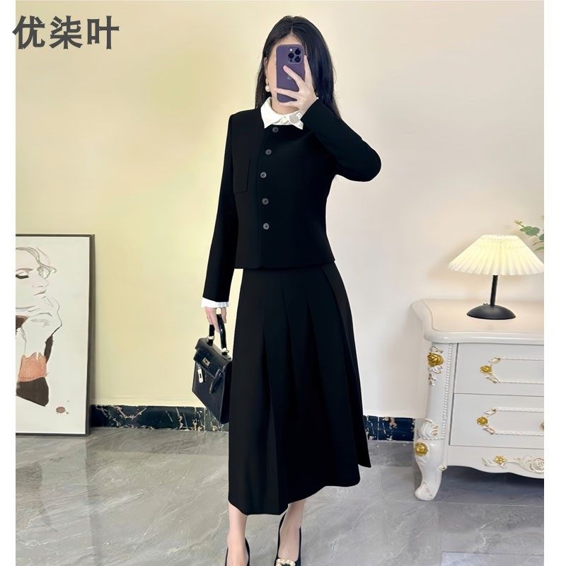 黑色西装套装女秋季新款小个子通勤面试正装休闲西服百褶裙两件套