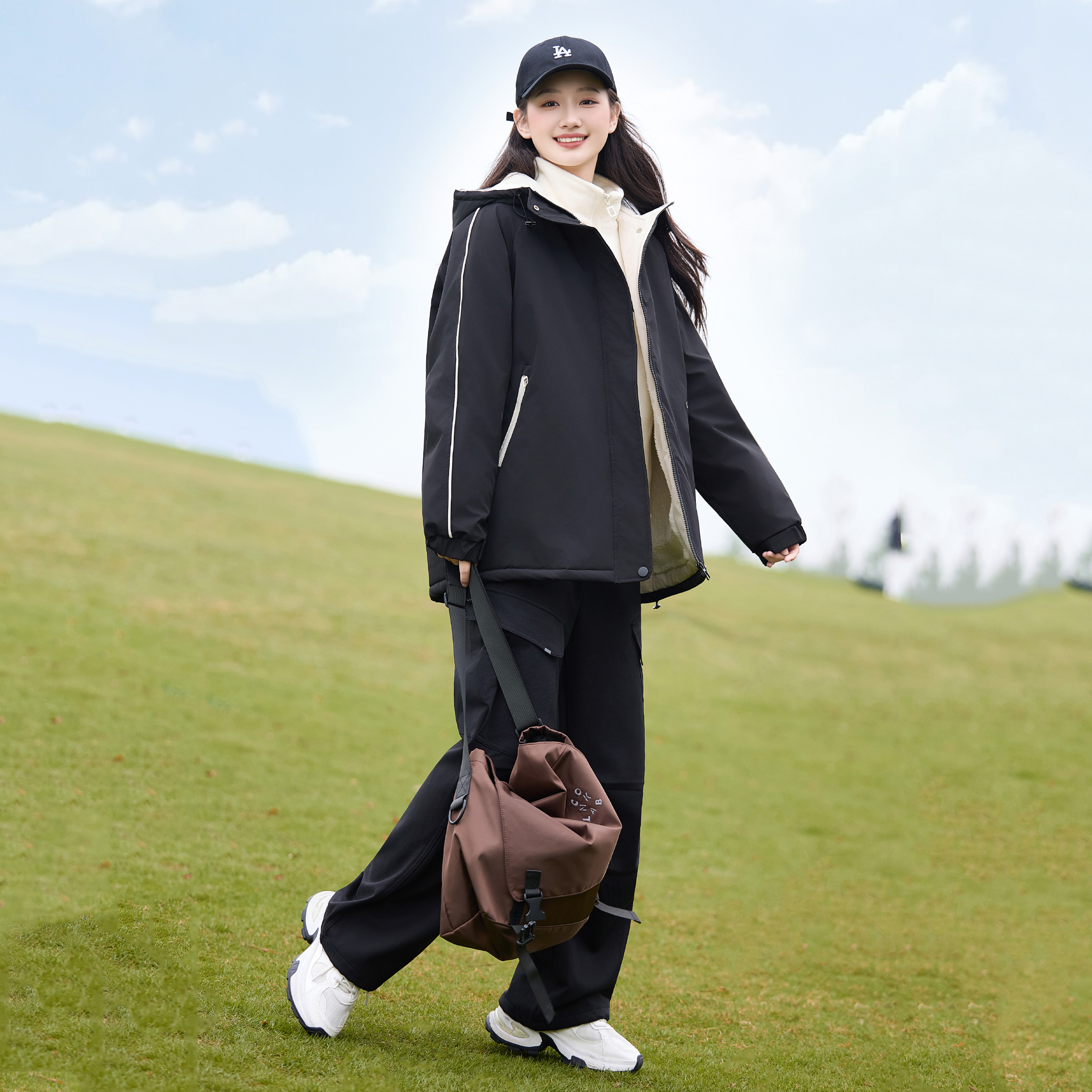 中学生加绒外套女黑色冲锋衣棉服