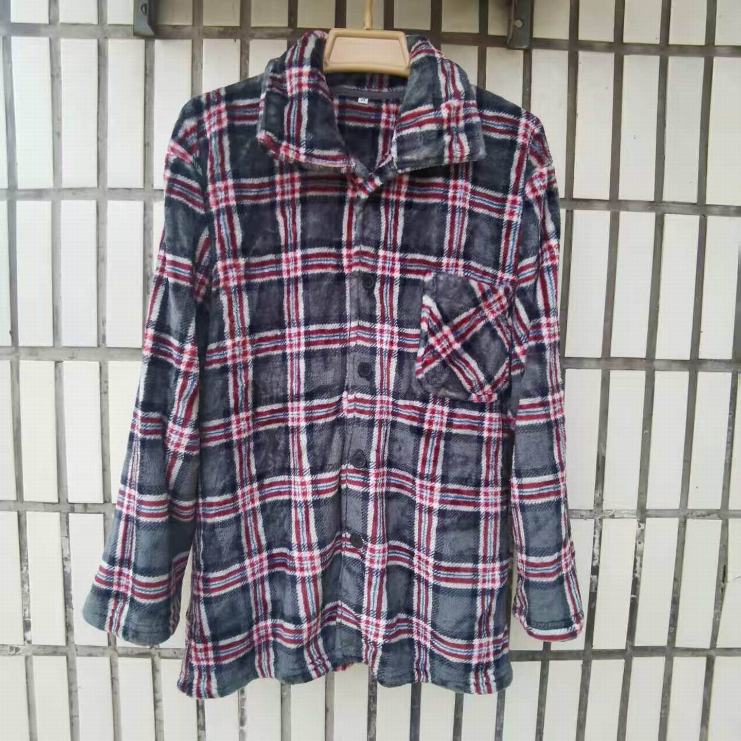 小翻领前扣格子法兰绒家居服睡衣