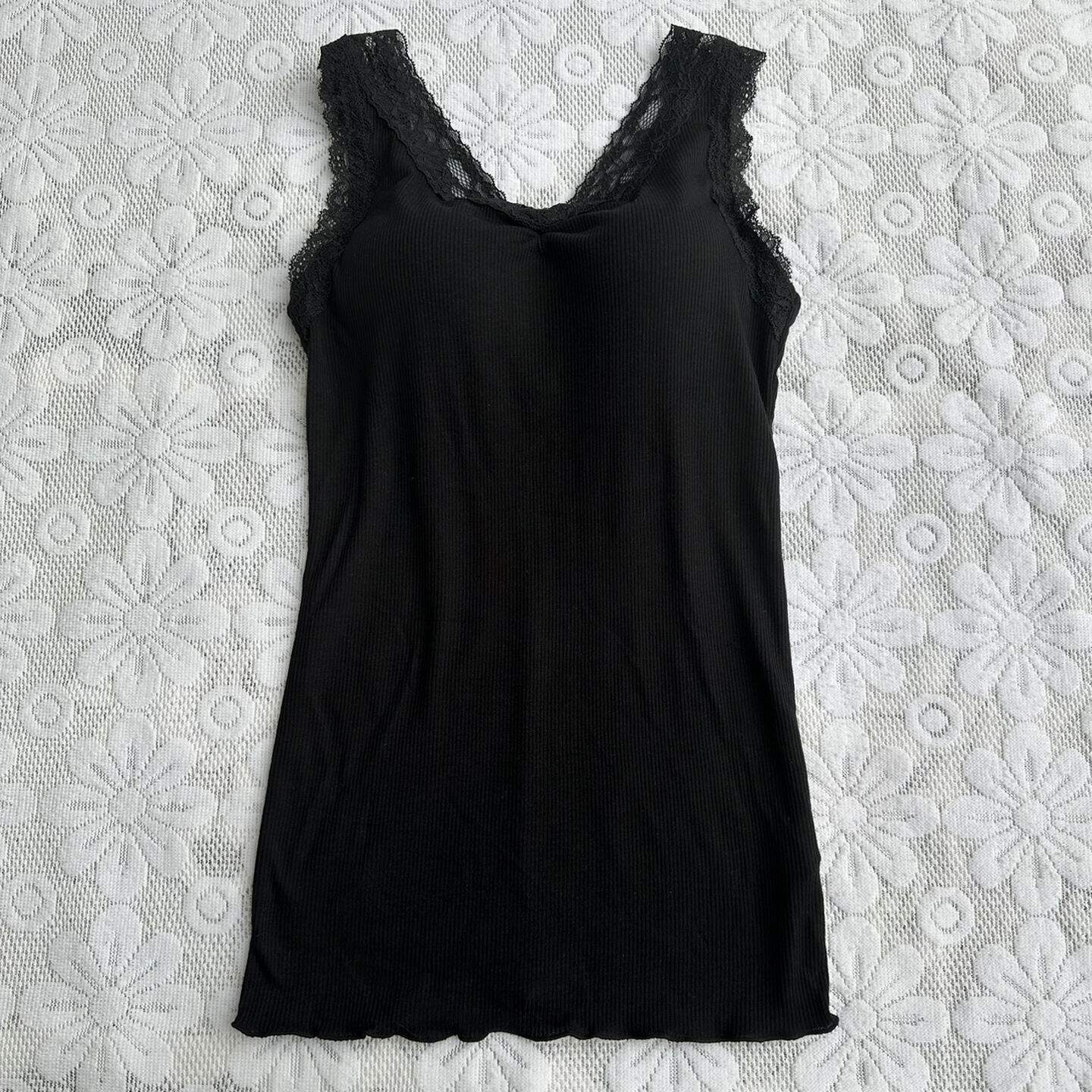 包邮甜美蕾丝边免文胸罩杯一体修身有弹力打底背心女士内衣夏3106