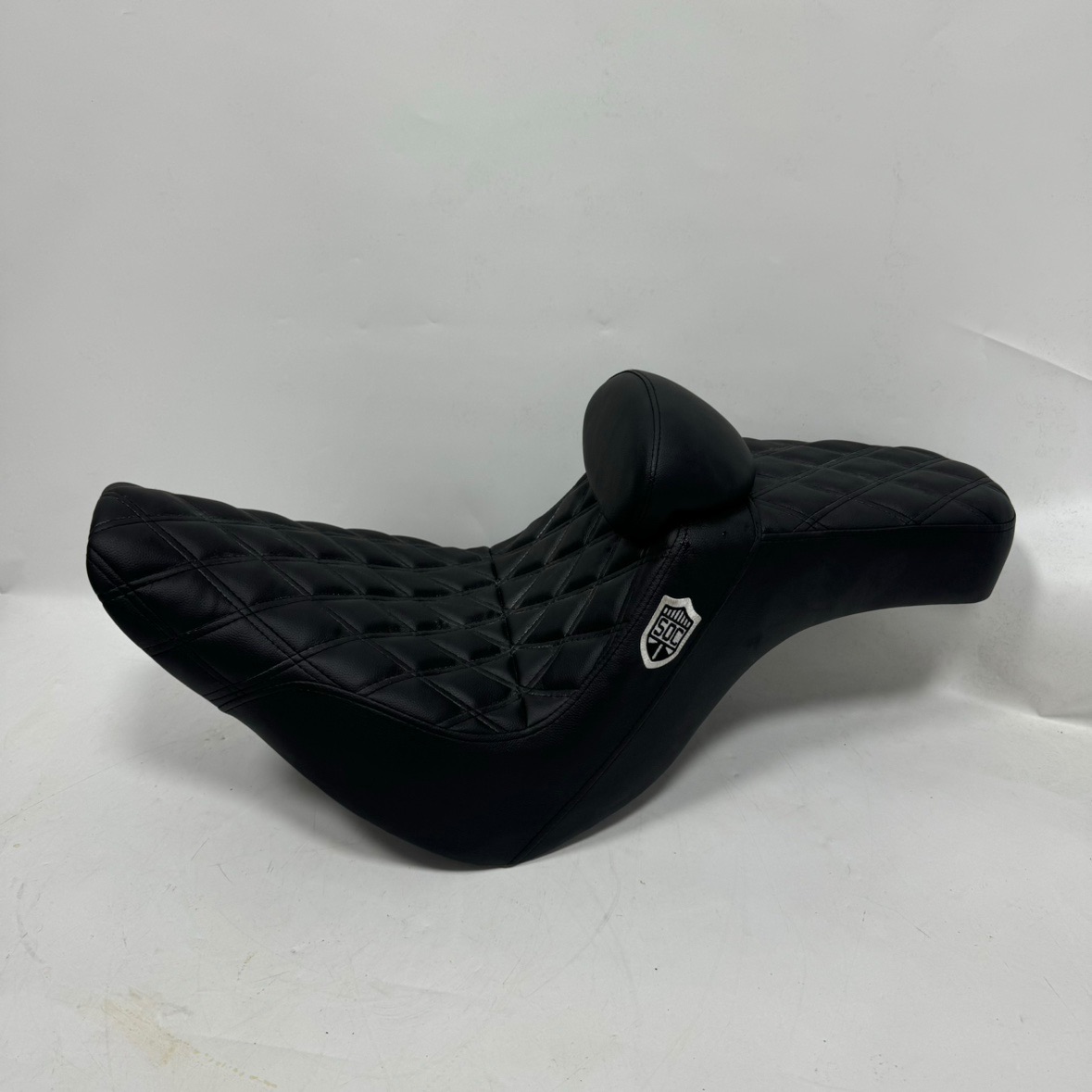 哈雷软尾街霸路威改装双人坐垫 双座DS城墙座连体座可定剌绣配件