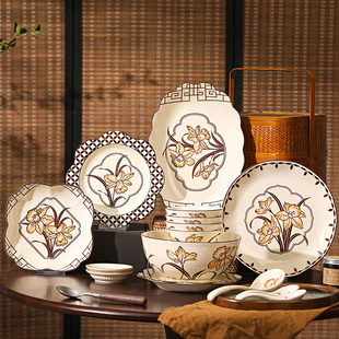 复古碗碟套装家用饭碗鱼盘汤碗高颜值釉下彩陶瓷餐具创意碗筷组合