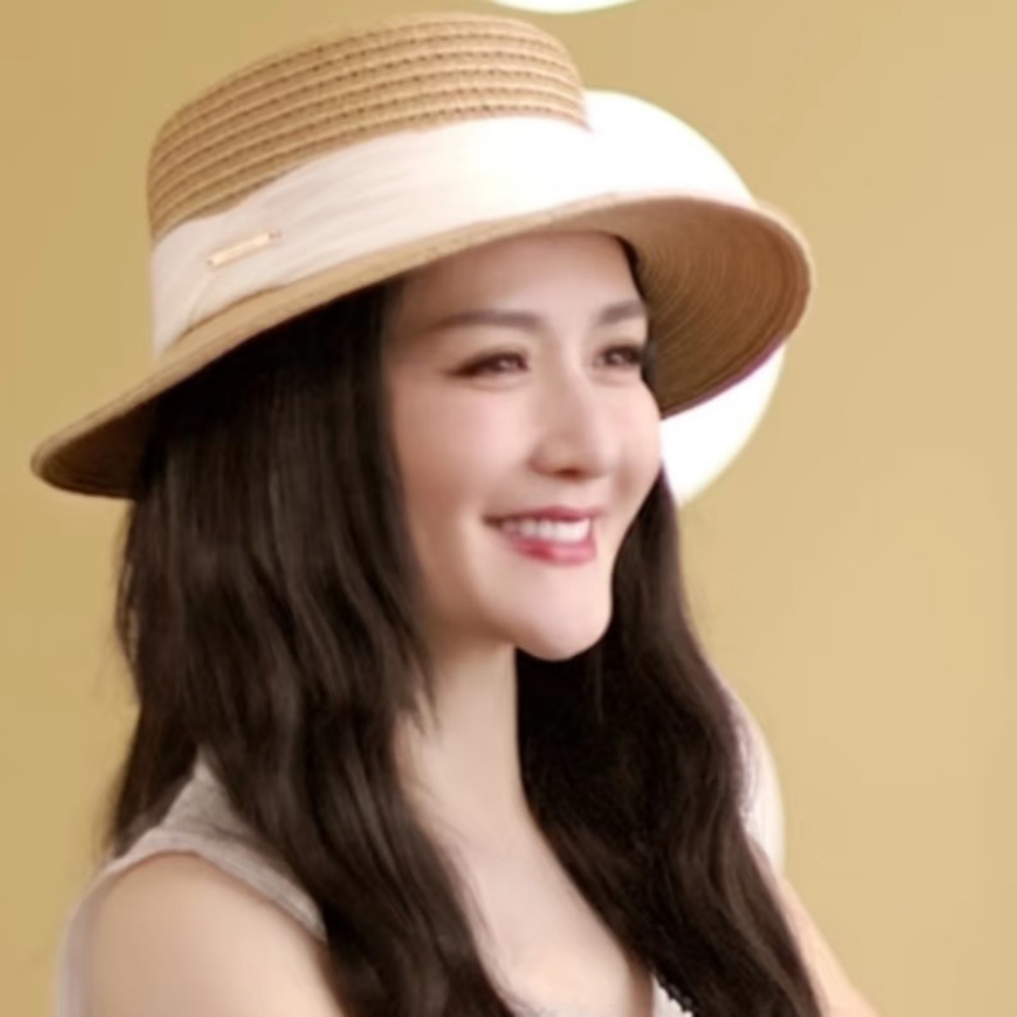 谢娜同款法式平顶草编遮阳礼帽夏季编织款平沿防晒海边度假沙滩帽