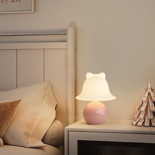 奶油风卧室床头装饰台灯