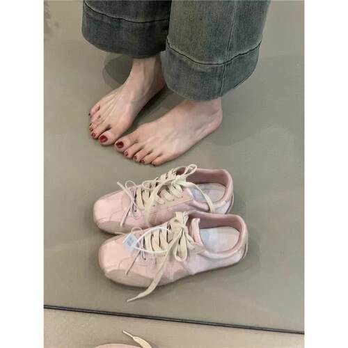 芭蕾风蝴蝶结复古缎面德训鞋女2026春夏新款软底舒适运动休闲单鞋