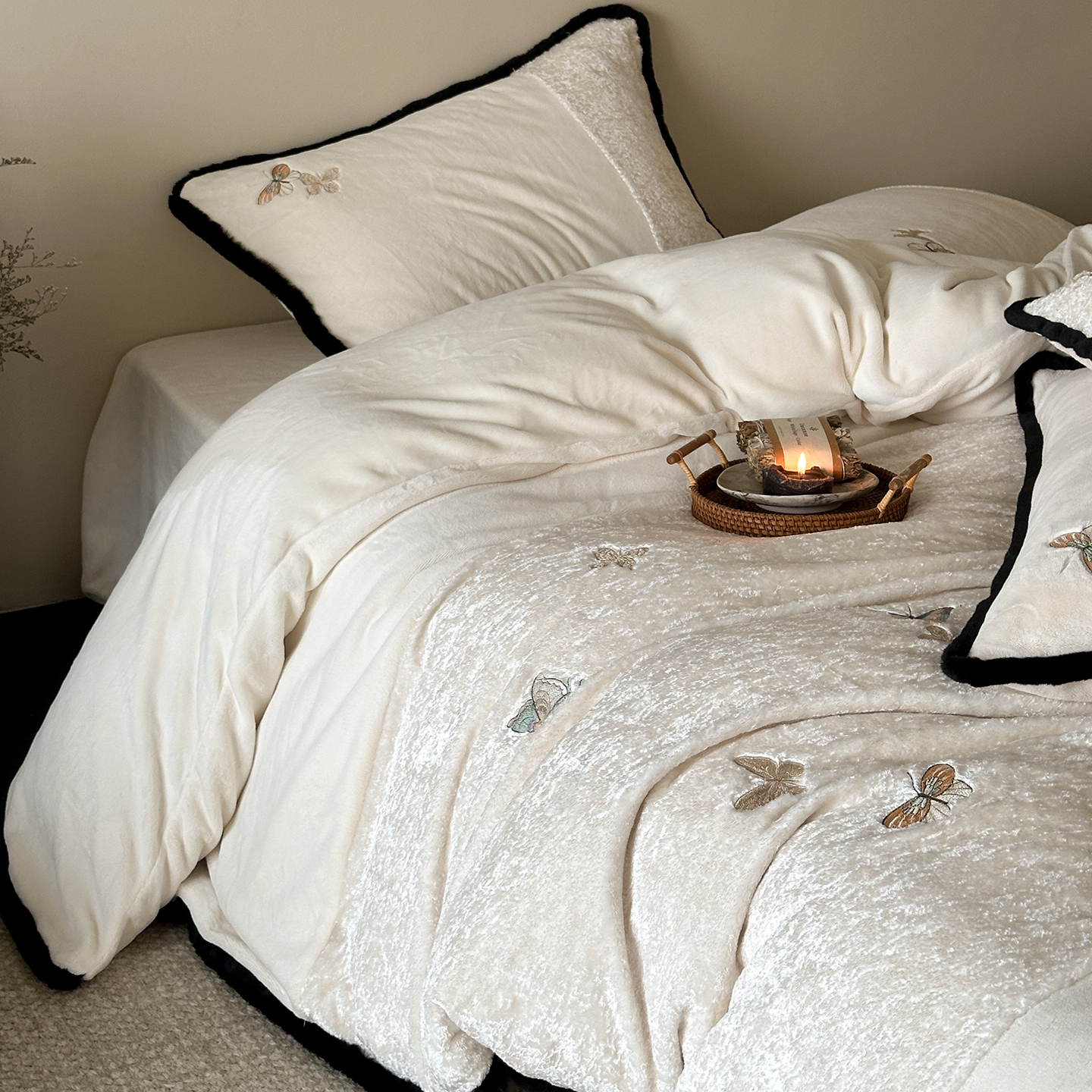 法式浪漫蝴蝶刺绣牛奶绒四件套