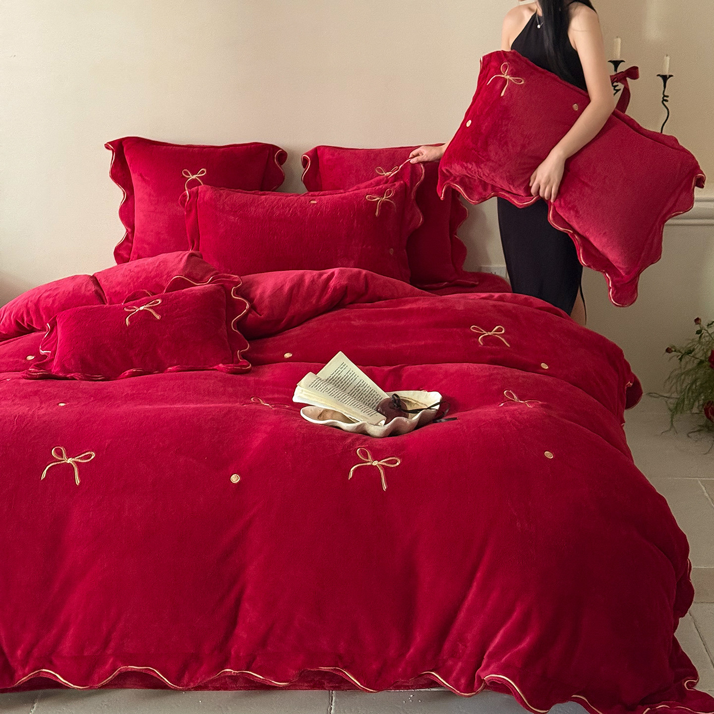 法式浪漫牛奶绒婚庆四件套冬季加厚蝴蝶结被套珊瑚绒结婚床品红色