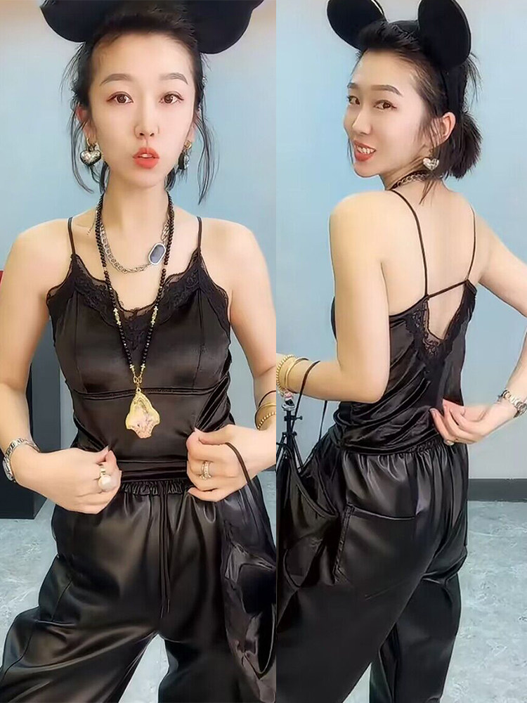 蕾丝丝绒一体杯吊带百搭美背