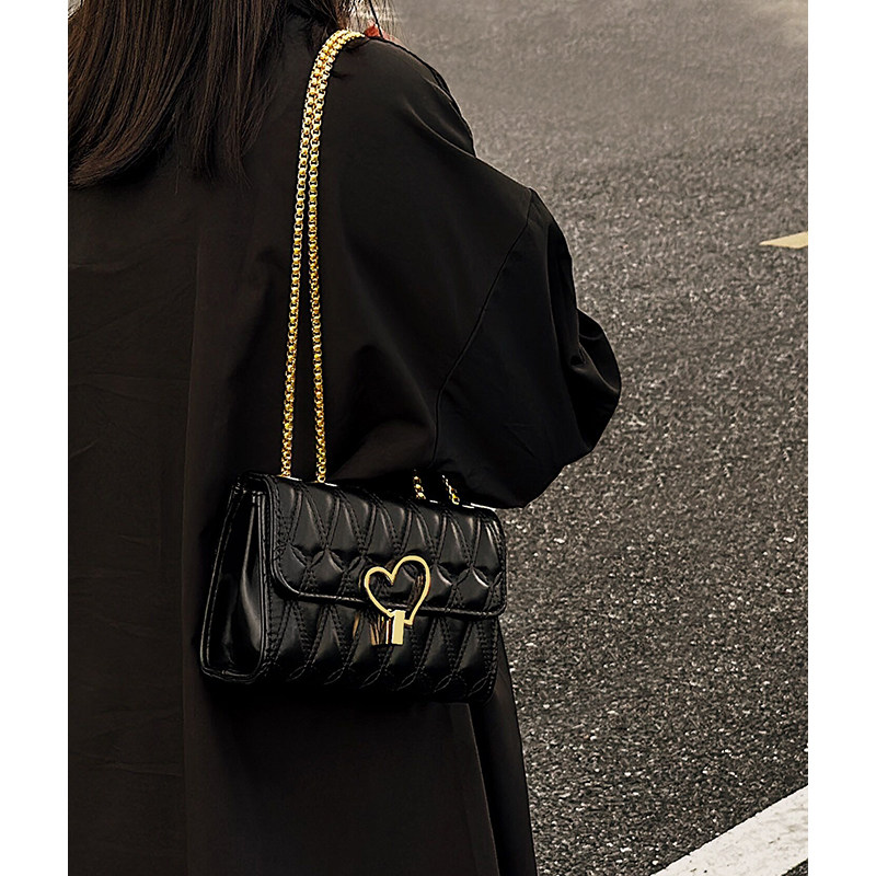 小包包2023新款潮包包女包百搭斜挎包小众设计皮面时尚链条包,箱包皮具/热销女包/男包,小方包,淘宝优惠券,粉丝福利购,淘宝优惠卷