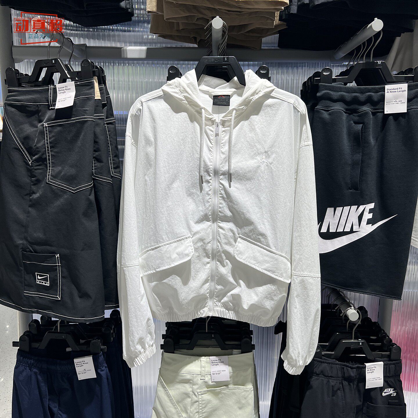 NIKE耐克女子20226秋款速干连帽户外运动防晒夹克外套 IF1178-100