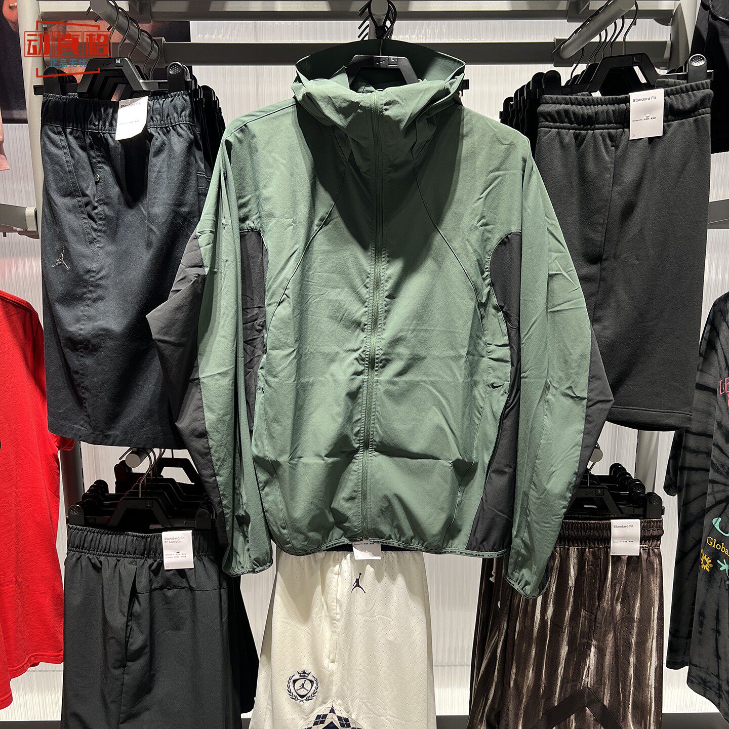 NIKE耐克2026秋男款运动健身透气宽松防晒连帽夹克外套IF0904-303