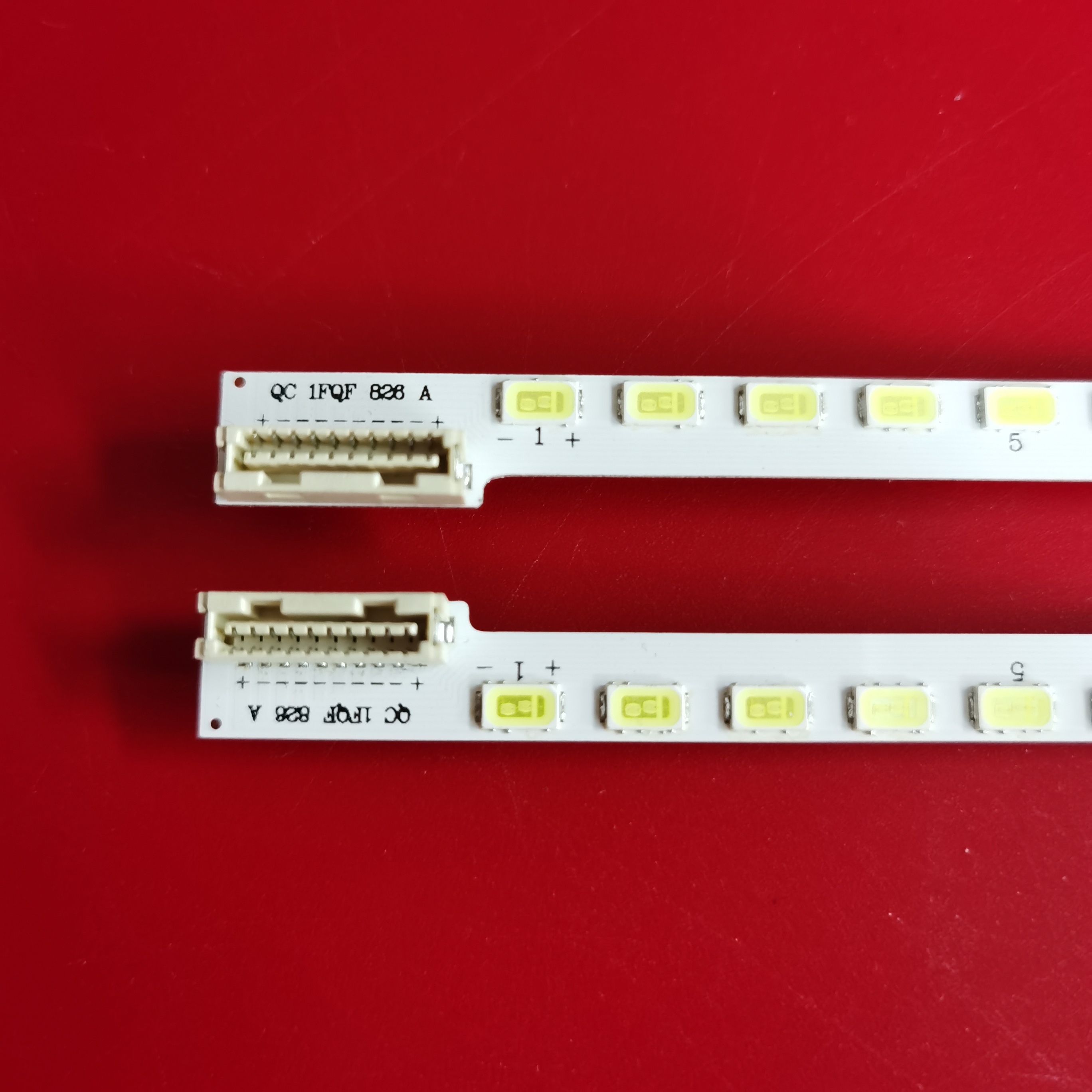 适用康佳LED55IS988PD LED55R7000PD灯条LE55TSA1海尔LE55A300ND