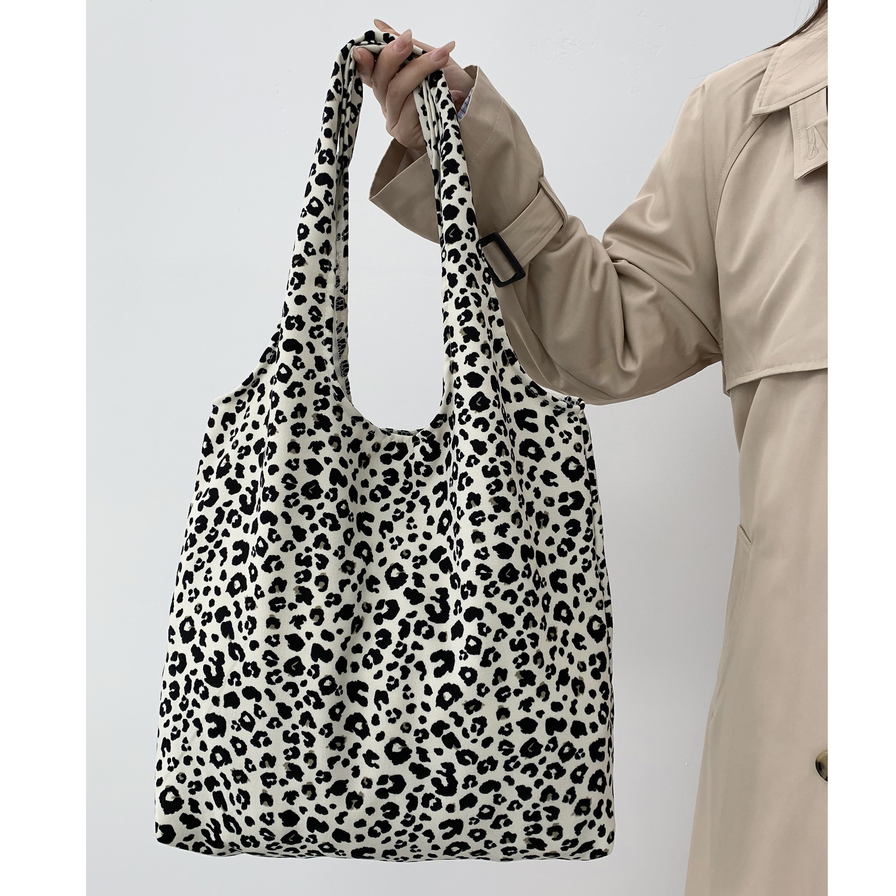 2025新款韩系ins大容量豹纹时尚日常通勤百搭单肩帆布包