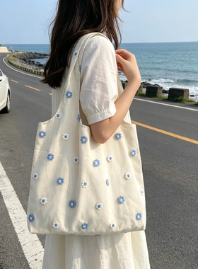 2026夏季文艺小清新花朵刺绣帆布包女大容量单肩包休闲百搭手提袋