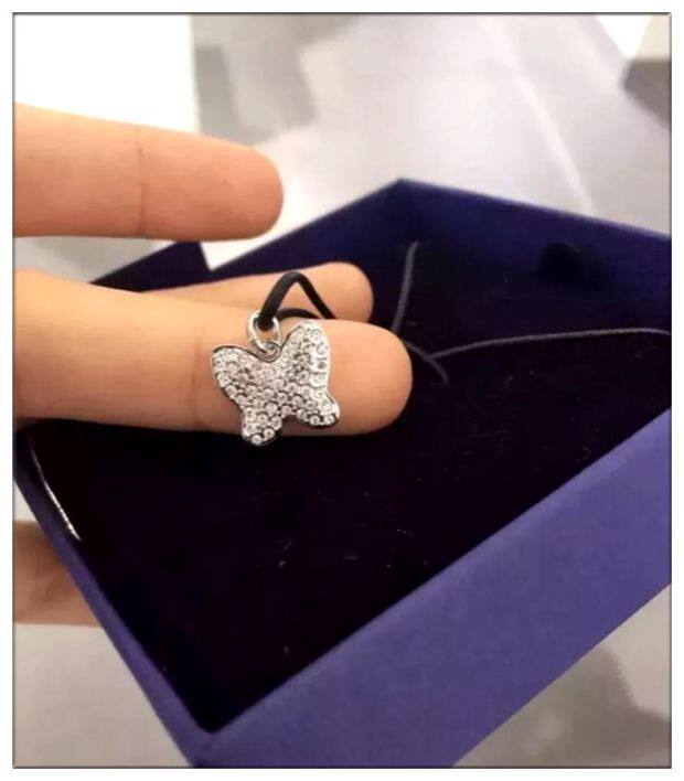 不让写品牌名字的都在这里 小蝴蝶水晶 皮绳项链