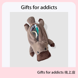 鸭嘴兽笔袋毛绒卡通可爱学生文具收纳袋大容量 addicts Gifts for