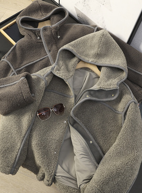 华子家 英伦风加厚保暖羊羔毛麂皮连帽棉服摇粒绒毛毛外套女45570