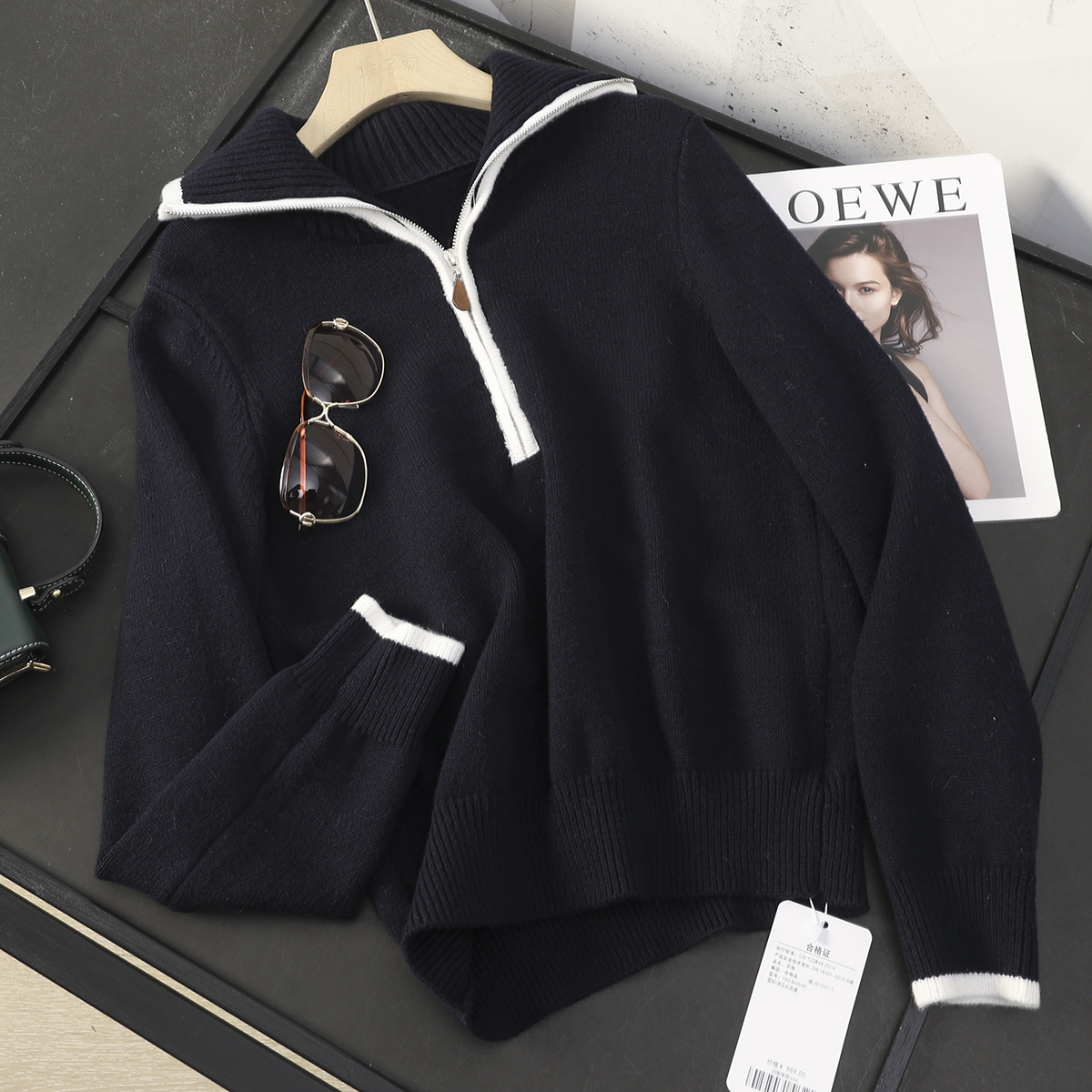 撞色半拉链大翻领针织衫套头毛衣