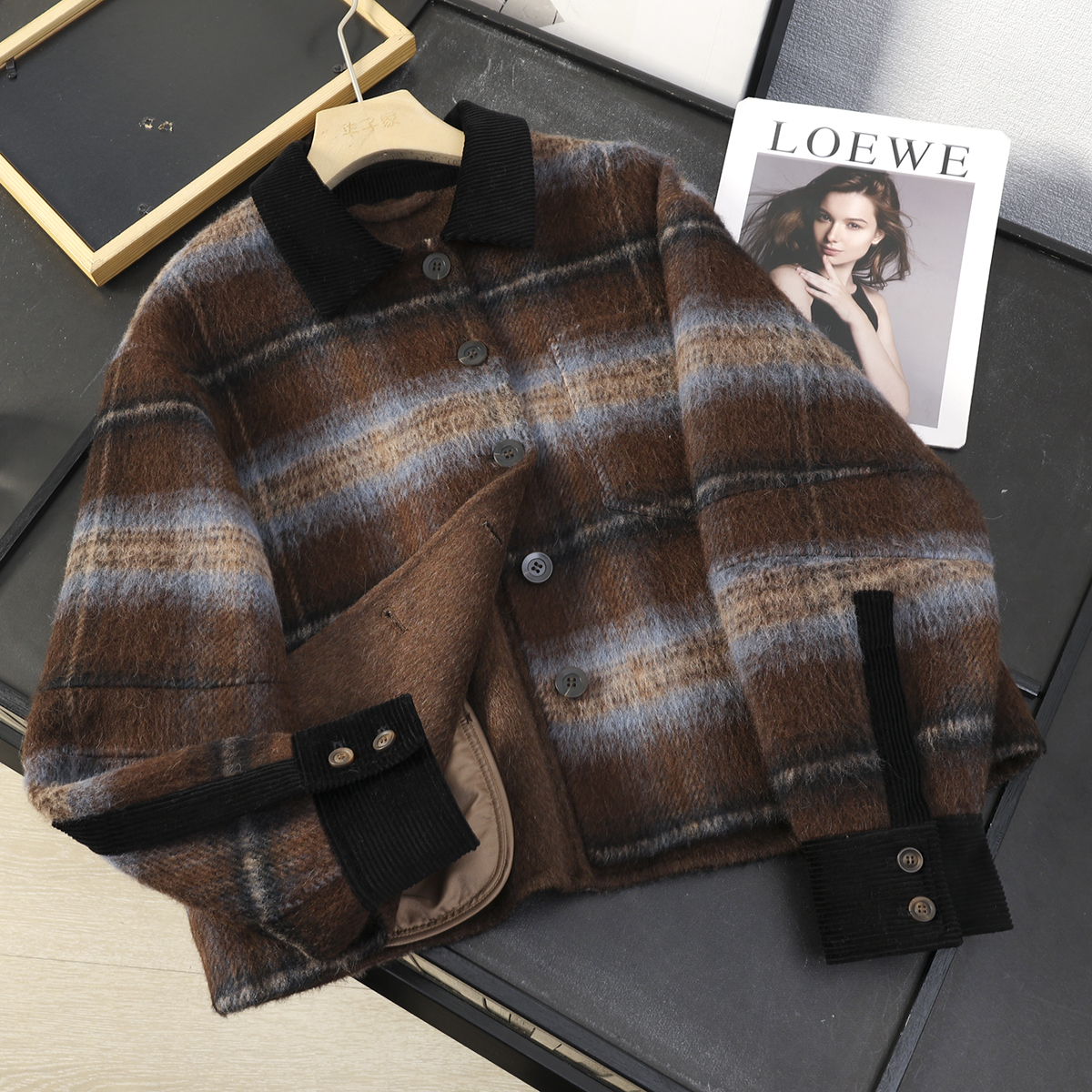 复古灯芯绒翻领格纹双面呢大衣女