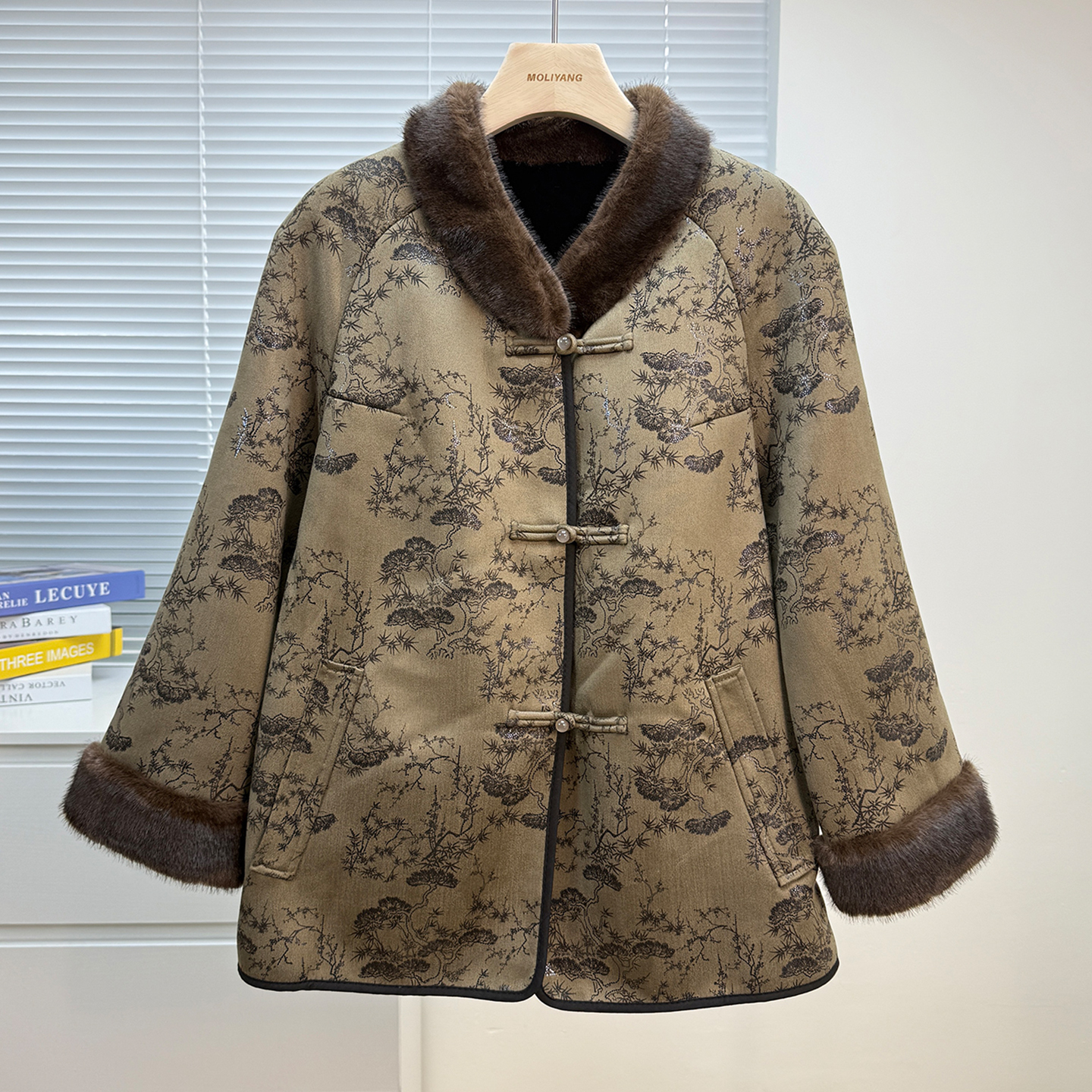 中老年人奶奶冬装皮毛一体加绒加厚外套女新中式妈妈装保暖上衣服