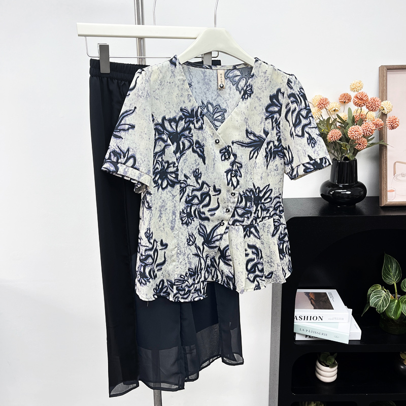 中年妈妈夏套装2025新款女装洋气短袖上衣服端庄大气中老年两件套
