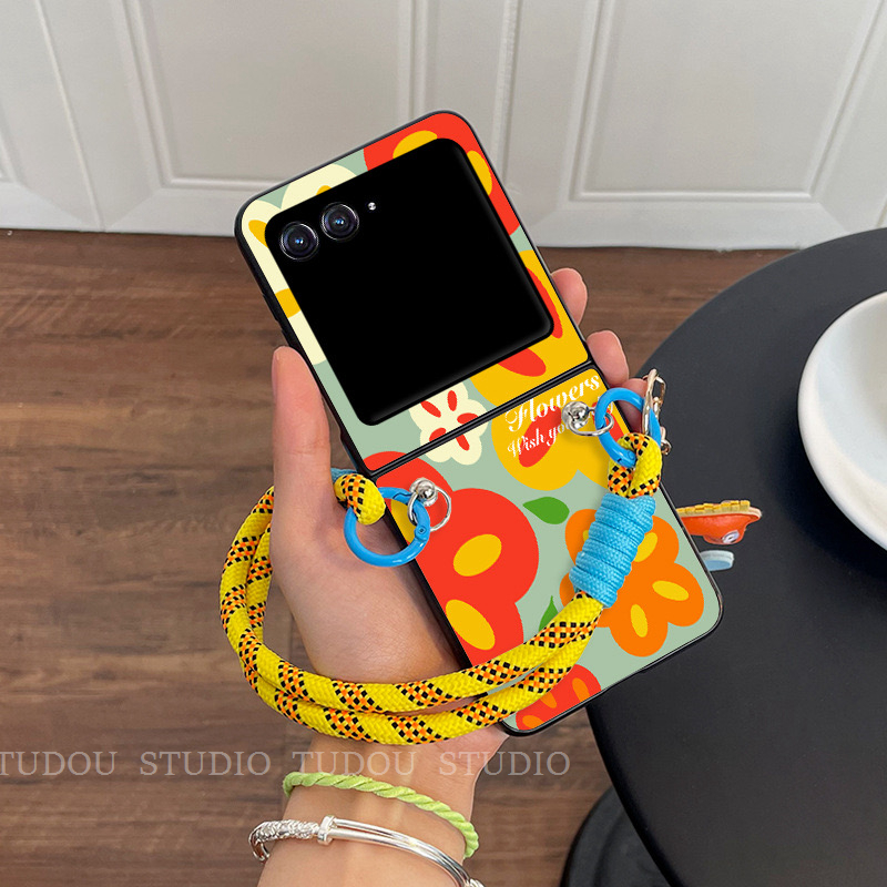 适用于摩托罗拉razr50ultra手机壳ins多巴胺花朵皮质RAZR50小折叠屏保护套木马手提挂绳ins新款潮