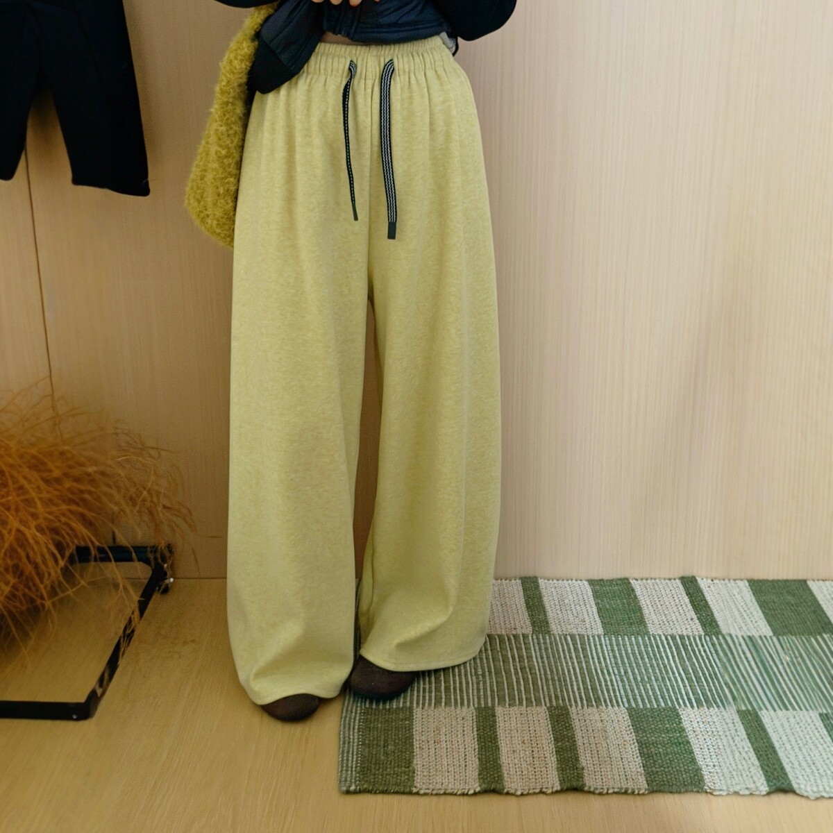 此外 抽绳加绒直筒糯米裤女2025冬季新款宽松显瘦慵懒风运动裤潮,女装/女士精品,休闲裤,淘宝优惠券,粉丝福利购,淘宝优惠卷