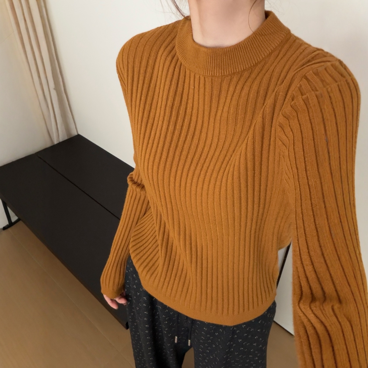 此外 圆领坑条针织打底衫女2025冬季新款韩版宽松套头毛衣复古风