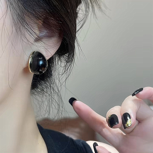 925银针复古港风珐琅耳饰几何黑色滴釉耳扣个性时尚气质小众设计