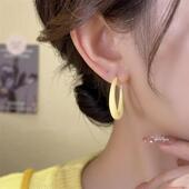 设计感百搭简约耳环 个性 925银针奶油黄滴釉耳圈春季 甜美百搭时尚