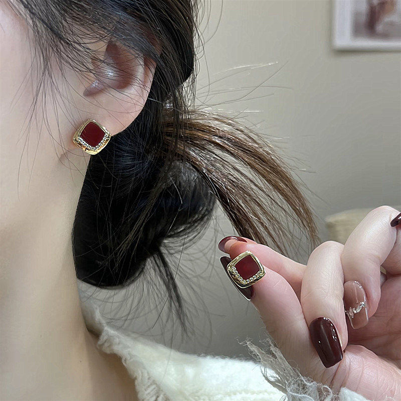 925银针法式几何菱形酒红色锆石耳钉气质轻奢时尚通勤百搭质感女,饰品/流行首饰/时尚饰品新,耳环,淘宝优惠券,粉丝福利购,淘宝优惠卷