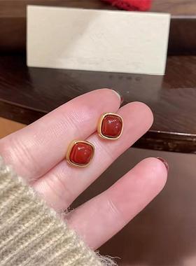 925银针耳饰复古港风红色方形耳钉小巧秋冬气质百搭高级小众耳饰