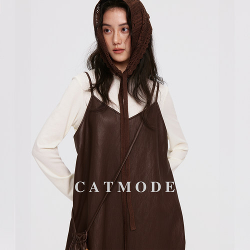 轻熟复古简约吊带连衣裙两件套