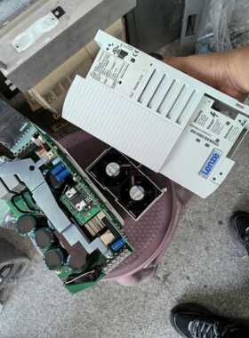 标价是空箱-e82ev552-2c240 99新伦茨变频器e82ev 8议价