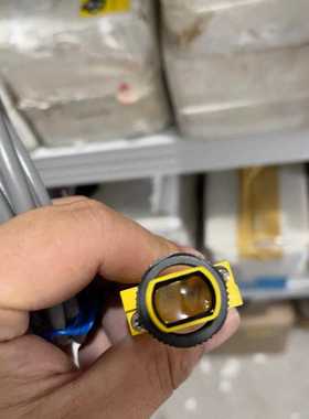 标价是空箱-邦纳传感器 型号SM31EL 全新包装四个 500议价