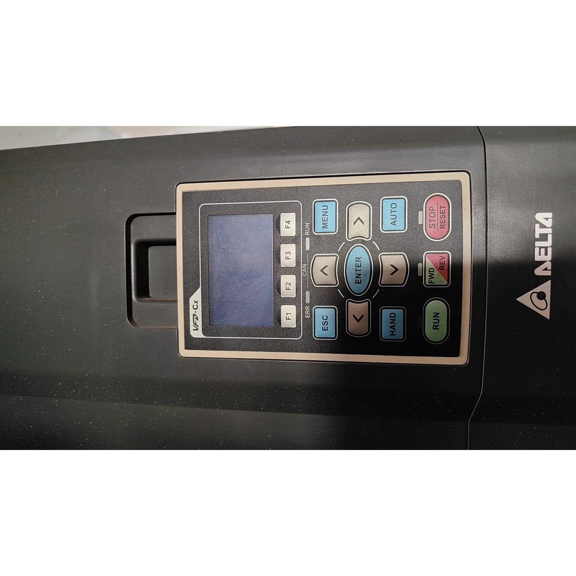 标价是空箱-台达MODEL:VFD370C43B变频器功能正常成色如图需议价